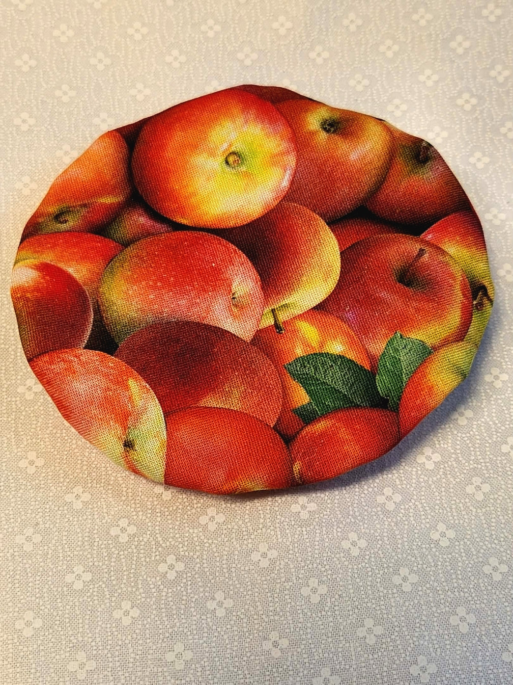 Jar Bonnet-Red Apples